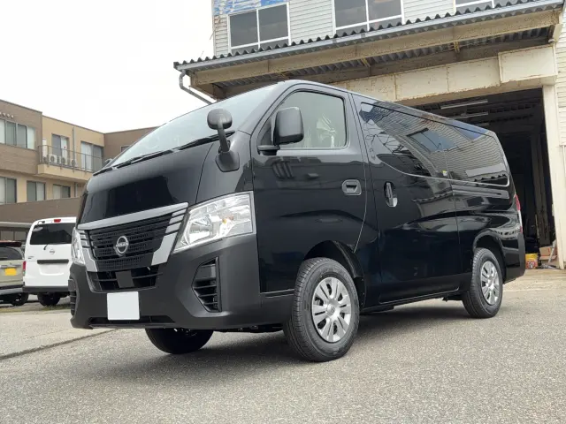 日産 キャラバン 3DF-VN6E26(4WD)の写真1