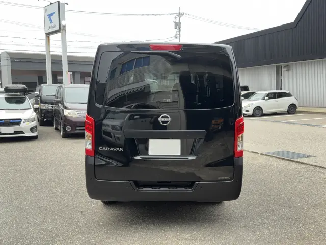 日産 キャラバン 3DF-VN6E26(4WD)の写真4
