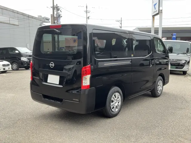 日産 キャラバン 3DF-VN6E26(4WD)の写真5