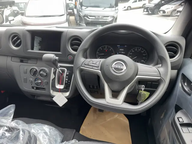 日産 キャラバン 3DF-VN6E26(4WD)の写真11