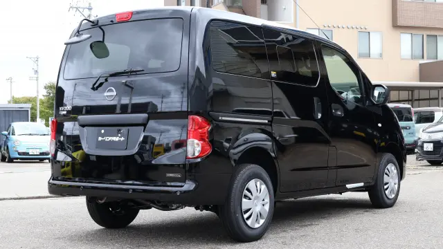 日産 バネットバン 3BF-VNM20(4WD)の写真5