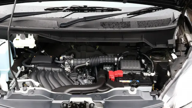日産 バネットバン 3BF-VNM20(4WD)の写真7