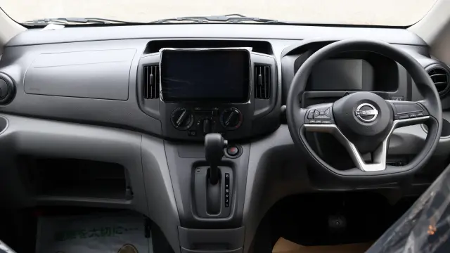 日産 バネットバン 3BF-VNM20(4WD)の写真10