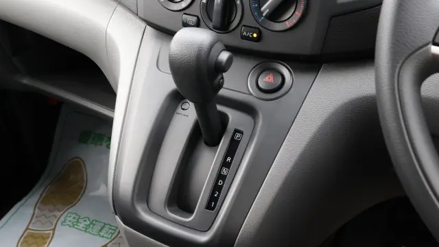 日産 バネットバン 3BF-VNM20(4WD)の写真18