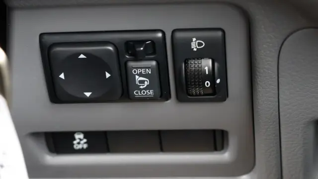 日産 バネットバン 3BF-VNM20(4WD)の写真25