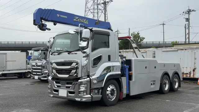 いすゞ ギガ QKG-CYZ77BM(2WD)の写真1