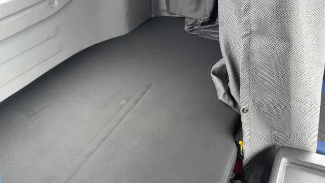 いすゞ ギガ QKG-CYZ77BM(2WD)の写真38