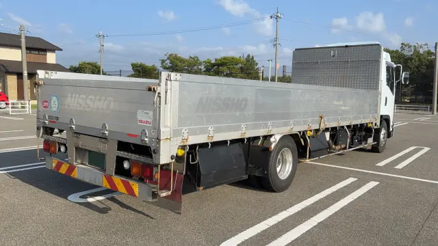 いすゞ フォワード 2RG-FRR90T2(2WD)の写真5