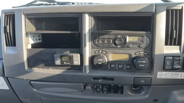 いすゞ フォワード 2RG-FRR90T2(2WD)の写真27