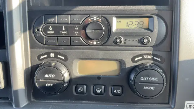 いすゞ フォワード 2RG-FRR90T2(2WD)の写真28