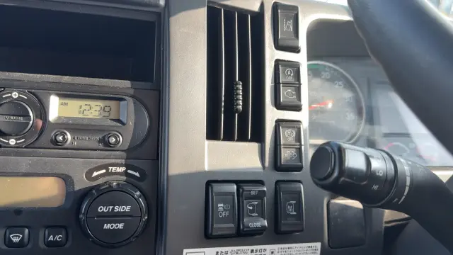 いすゞ フォワード 2RG-FRR90T2(2WD)の写真30