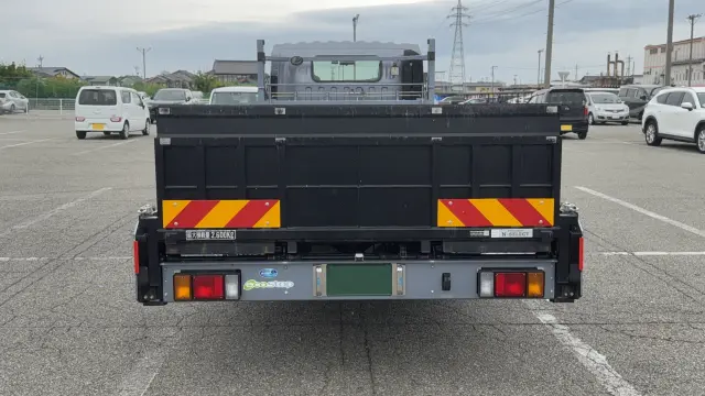 いすゞ エルフ 2RG-NPR88YM(2WD)の写真4