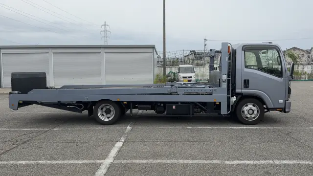 いすゞ エルフ 2RG-NPR88YM(2WD)の写真6