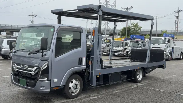いすゞ エルフ 2RG-NPR88YM(2WD)の写真13