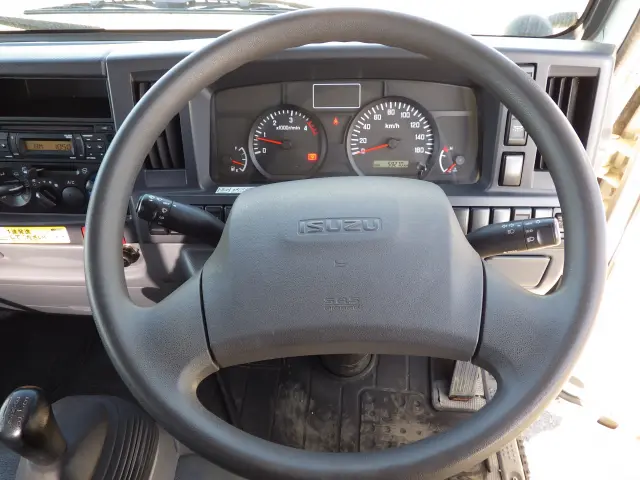 いすゞ エルフ TRG-NHR85A(2WD)の写真15