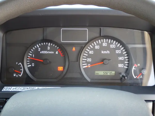 いすゞ エルフ TRG-NHR85A(2WD)の写真16