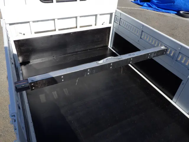 いすゞ エルフ TRG-NHR85A(2WD)の写真17