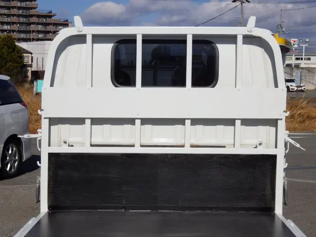 いすゞ エルフ TRG-NHR85A(2WD)の写真20