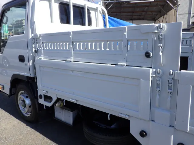 いすゞ エルフ TRG-NHR85A(2WD)の写真28