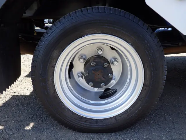 いすゞ エルフ TRG-NHR85A(2WD)の写真38