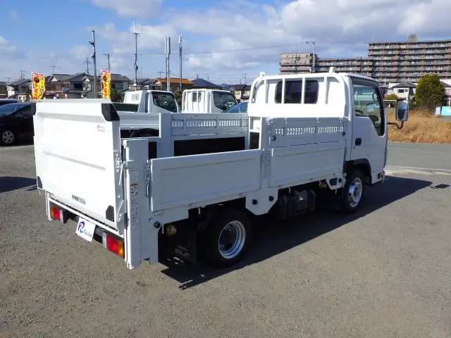 いすゞ エルフ TRG-NHR85A(2WD)の写真48