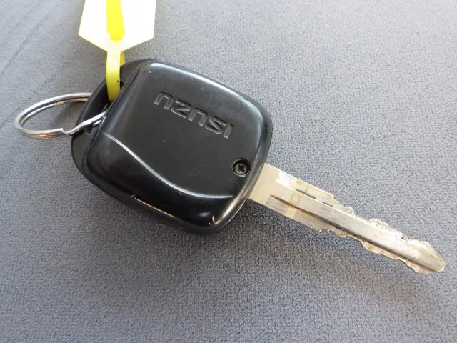 いすゞ エルフ TRG-NHR85A(2WD)の写真49