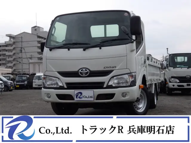 積載量１２５０㎏　車両総重量２９９５㎏　低床　荷台床鉄板張り　荷台内寸２８４×１６０×３８　車両外寸４４３×１６９×１９７　荷台地上高約７２㎝　４ナンバー　ＡＴ　エンジン1ＴＲ　ガソリン　ＥＴＣ|トヨタ ダイナ ABF-TRY220(2WD)の写真1