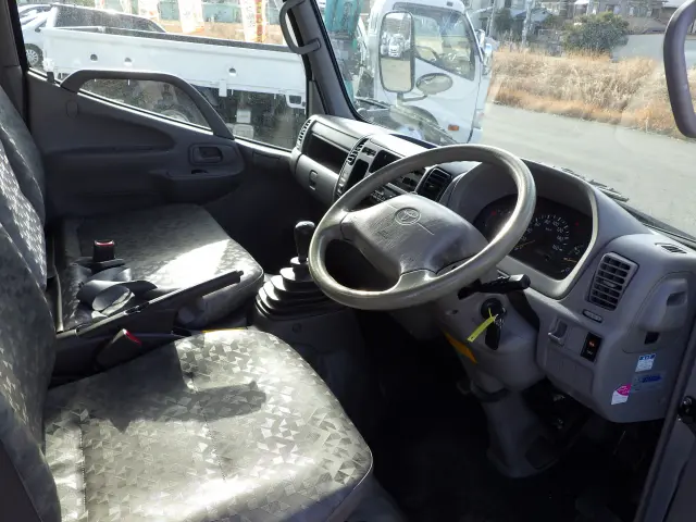 トヨタ トヨエース QDF-KDY231(2WD)の写真6