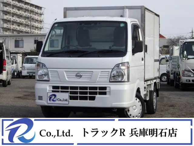 冷蔵冷凍車　中温　-５℃～約２５℃　荷台内寸１７６×１３３×１１８　車両外寸３３９×１４７×１９７　荷台地上高約７５㎝　両側スライド扉　リア観音扉　ナビTV　バックカメラ　ＥＴＣ　衝突軽減ブレーキ|日産 クリッパートラック EBD-DR16T(2WD)の写真1