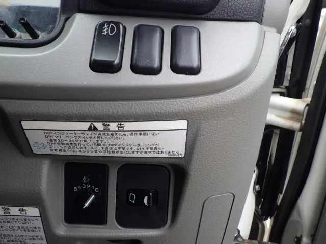 三菱 キャンター TPG-FBA50(2WD)の写真13