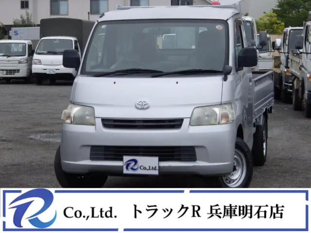 積載量800㎏　３方開　ＡＴ　荷台内寸　２３４×１５９×３４　車両外寸　４２７×１６７×１８９　荷台地上高約７５㎝　車両総重量３．５ｔ未満　新普通免許証　４ナンバー　エンジン型式　３ＳＺ　荷台床板張り|トヨタ タウンエーストラック ABF-S402U(2WD)の写真1