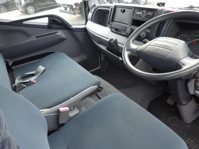 三菱 キャンター TKG-FBA20(2WD)の写真6