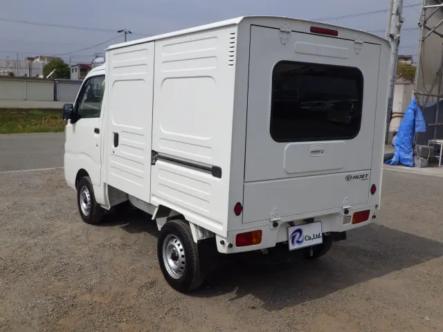 ダイハツ ハイゼットトラック EBD-S500P(2WD)の写真2
