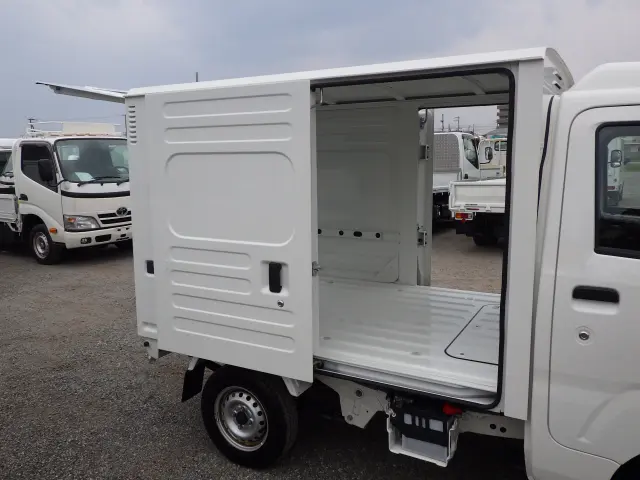 ダイハツ ハイゼットトラック EBD-S500P(2WD)の写真38