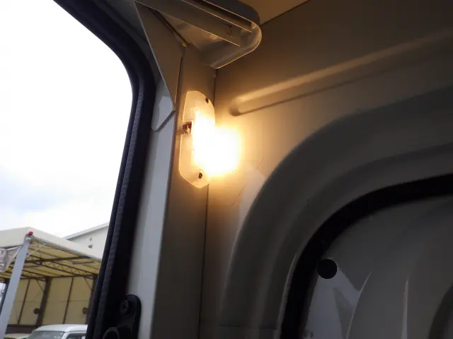 ダイハツ ハイゼットトラック EBD-S500P(2WD)の写真39