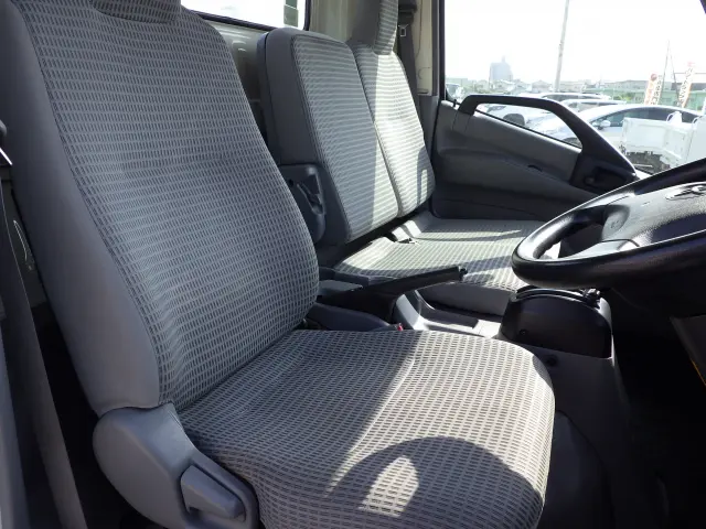 トヨタ ダイナ TPG-XZU722(2WD)の写真7