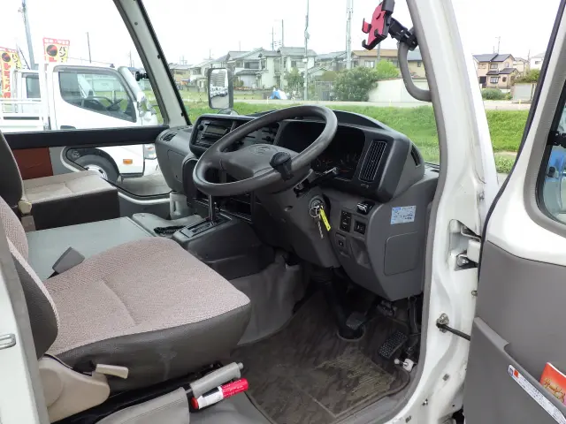 日野 リエッセⅡ BDG-XZB50M(2WD)の写真8