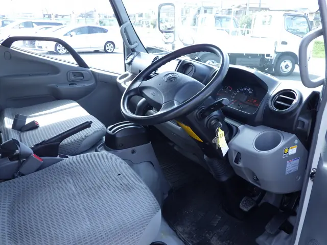 トヨタ ダイナ TPG-XZU605(2WD)の写真7