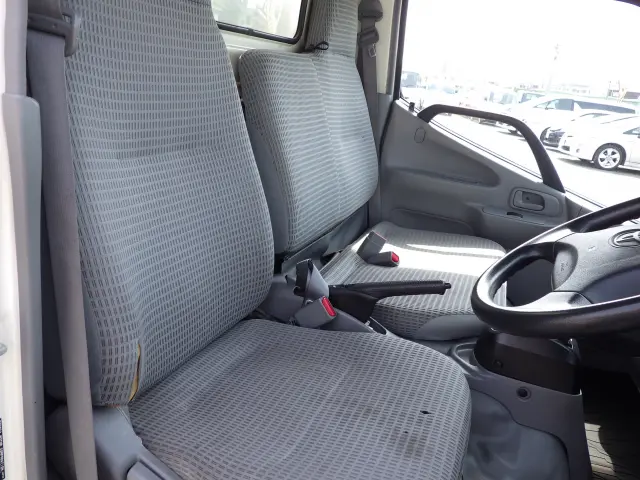 トヨタ ダイナ TPG-XZU605(2WD)の写真8