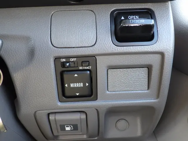 トヨタ コースター SDG-XZB50(2WD)の写真15