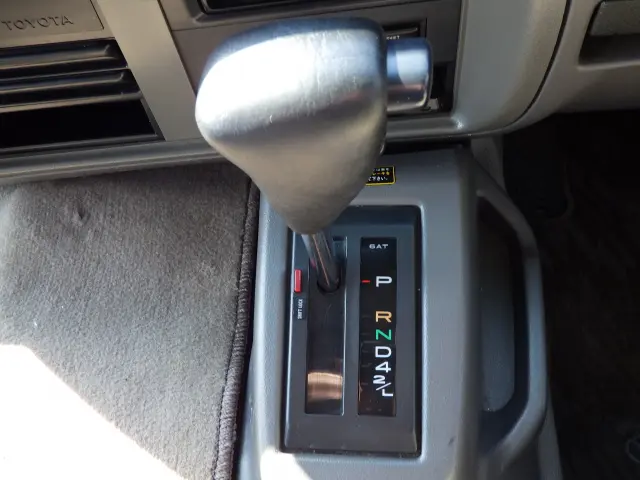 トヨタ コースター SDG-XZB50(2WD)の写真17