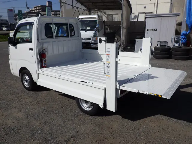 ダイハツ ハイゼットトラック EBD-S500P(2WD)の写真17