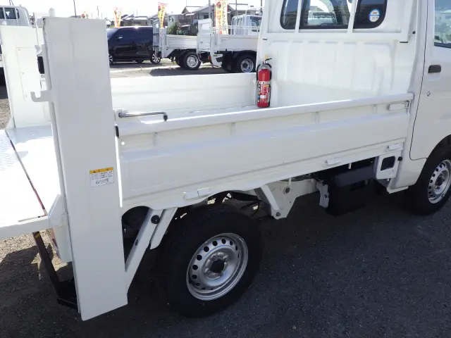 ダイハツ ハイゼットトラック EBD-S500P(2WD)の写真23