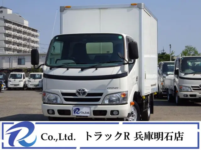積載量１４００㎏　車両総重量３７４５㎏　全低床　荷台内寸　２７８×１７７×１９０　車両外寸　４６２×１８９×２７２　荷台地上高約７９㎝　左サイドドア　リア観音扉　５速ＭＴ　１ナンバー　エンジン１ＫＤ|トヨタ ダイナ QDF-KDY221(2WD)の写真1