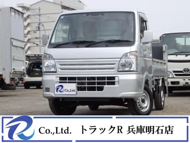 新明和垂直式パワーゲート　４ＷＤ　ゲート昇降能力３５０㎏　荷台内寸　１２３×１４０×２８　車両外寸　３３９×１４７×１７６　ゲート寸法約６７×１４１㎝　荷台地上高約６６㎝　ＡＴ　バックカメラ　衝突軽減|スズキ キャリイ 3BD-DA16T(4WD)の写真1