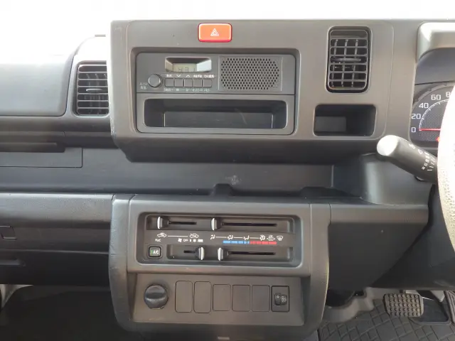 ダイハツ ハイゼットトラック EBD-S500P(2WD)の写真9