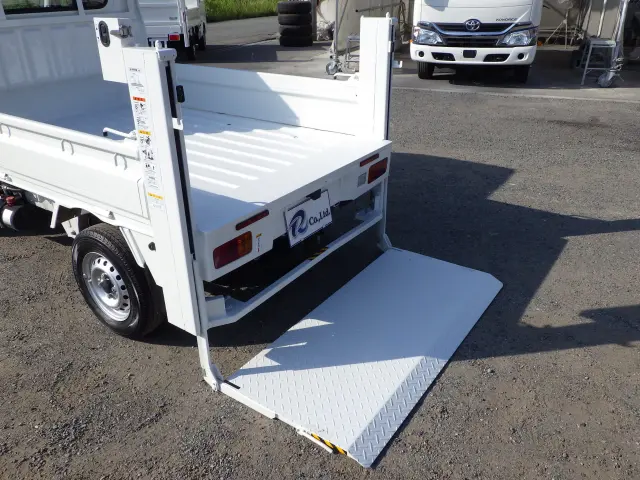 ダイハツ ハイゼットトラック EBD-S500P(2WD)の写真24