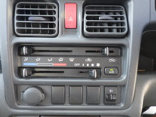 スズキ キャリイ EBD-DA16T(2WD)の写真14