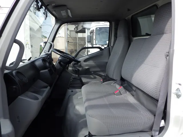 トヨタ ダイナ TKG-XZU605(2WD)の写真8