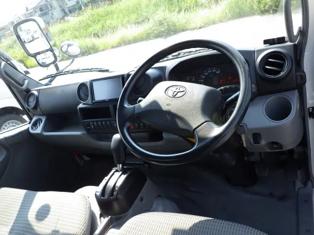 トヨタ トヨエース TKG-XZC605(2WD)の写真6